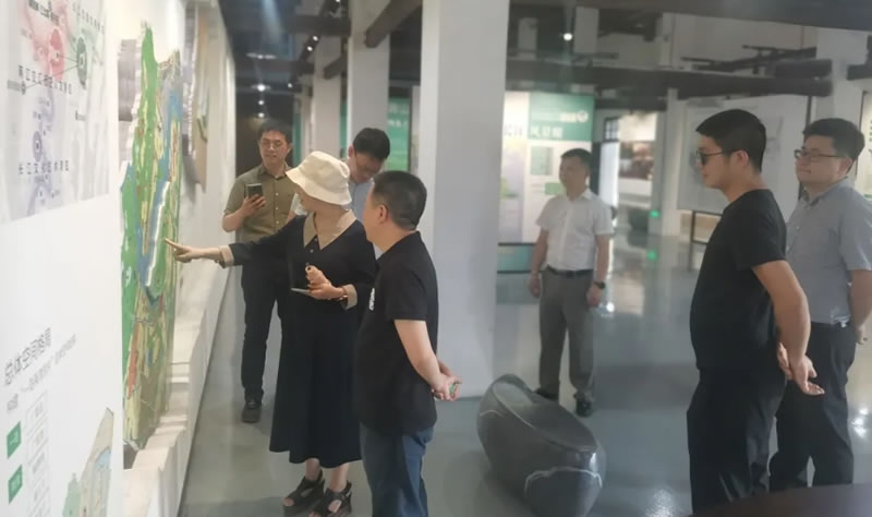 【企業(yè)新聞】龍泉驛區(qū)區(qū)投促局、大面街道一行赴重慶閣林環(huán)保調(diào)研考察